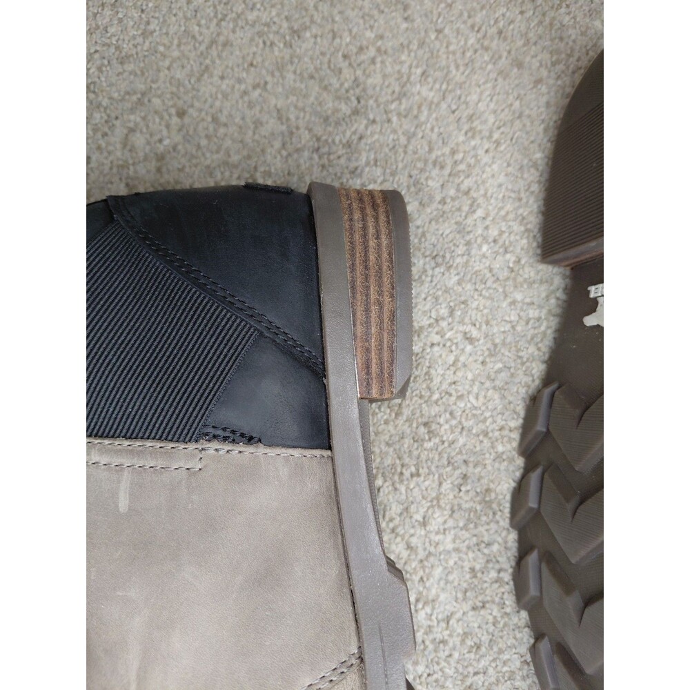 Sorel Taupe and Black Ankle Booties - Picture 10 of 16
